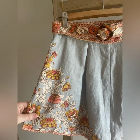 Andie Tuck Short in Dusty Blue Floral
ZIMMERMANN
Color: Dusty Blue Floral - Picture 9 of 12